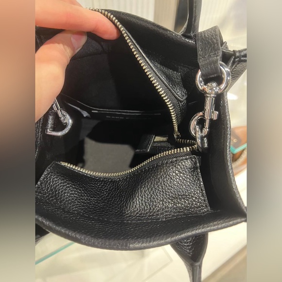 Marc Jacobs Black Leather Crossbody Handbag - Picture 5 of 9